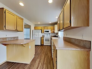 18710 17th Avenue Ct E in Spanaway, WA - Building Photo - Building Photo