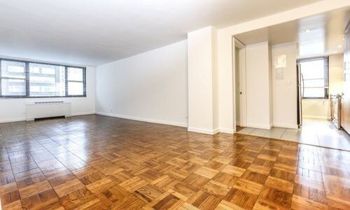 315 W 57th St-Unit -12 in New York, NY - Foto de edificio