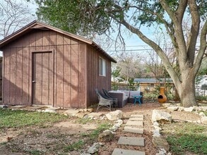 1911 Ferndale Ave in Dallas, TX - Building Photo - Building Photo