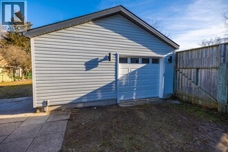 1474 Colborne Rd in Sarnia, ON - Foto de edificio - Building Photo