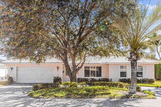 2810 NE 60th St in Fort Lauderdale, FL - Foto de edificio - Building Photo