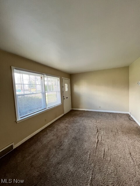 738 West St in Niles, OH - Foto de edificio - Building Photo