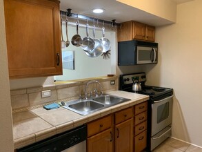 2210 Miguel Chavez Rd, Unit 824 in Santa Fe, NM - Building Photo - Building Photo