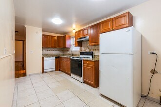 8906 S Halsted St in Chicago, IL - Building Photo - Building Photo