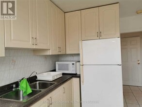 407 Royal York Rd in Toronto, ON - Building Photo - Building Photo