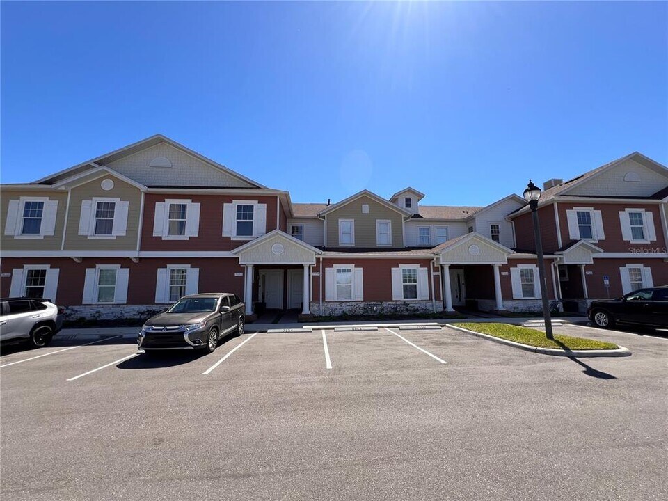 7554 Sunflower Cir in Kissimmee, FL - Building Photo