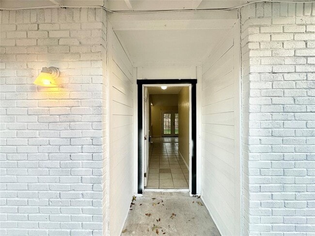 7221 Ellington Cir in Austin, TX - Building Photo - Building Photo