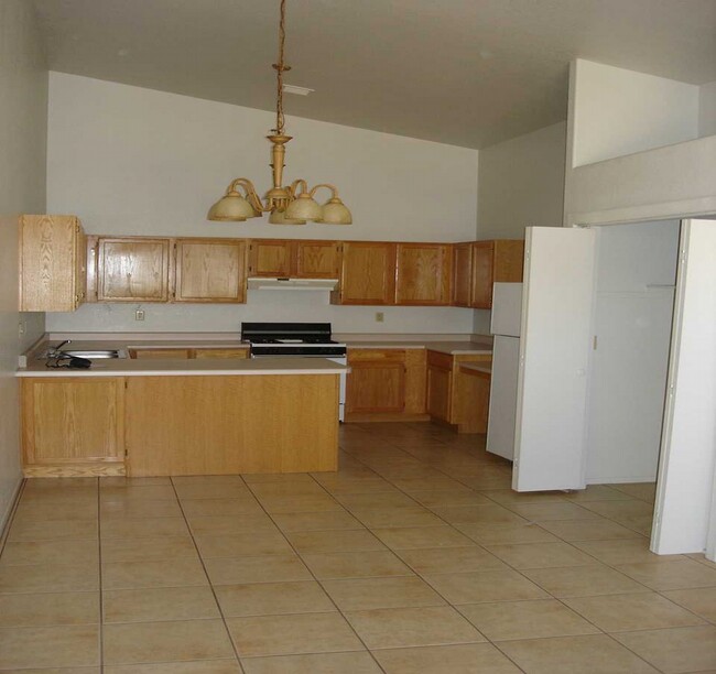 4471 N Duke Dr in Prescott Valley, AZ - Building Photo - Building Photo