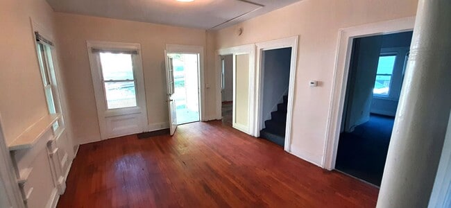 504 S Aurora St in Ithaca, NY - Building Photo - Building Photo