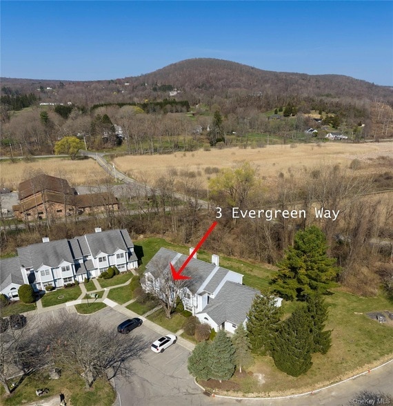 3 Evergreen Way in Pawling, NY - Building Photo - Building Photo