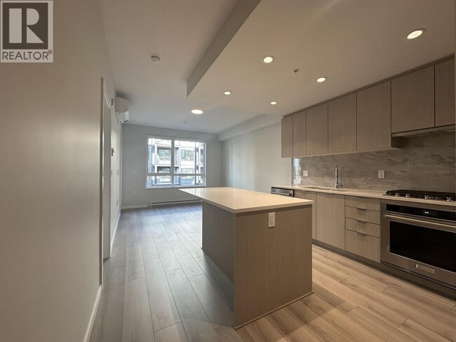 property at 625-625 Cottonwood Ave
