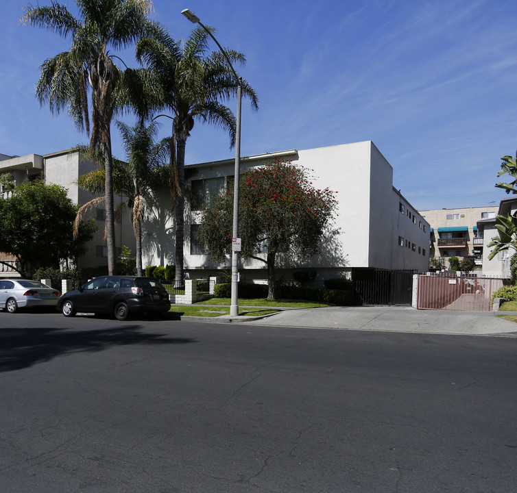 447 S St Andrews Pl in Los Angeles, CA - Foto de edificio