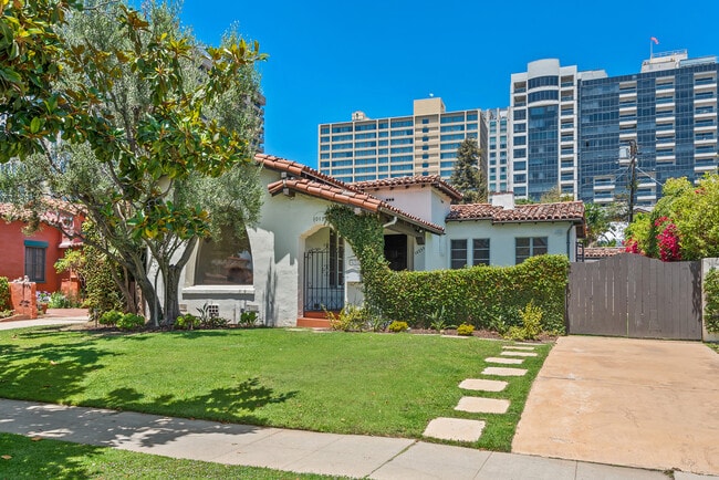 property at 10733 Wellworth Ave