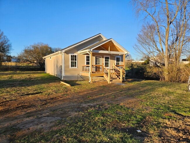 121 Clyde Miller Dr in Telford, TN - Building Photo - Building Photo