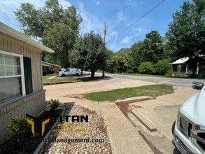 2012 Watts Rd in Benton, AR - Building Photo - Building Photo