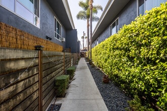 1821 5th St. in Long Beach, CA - Foto de edificio - Building Photo
