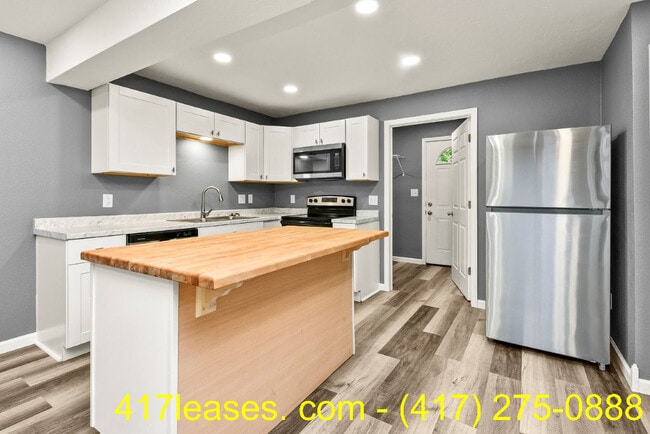 property at 2126 N Park Ave