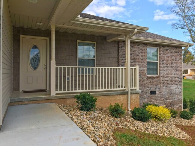 2240 Murphys Chapel Dr in Sevierville, TN - Building Photo - Building Photo