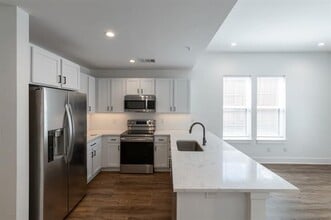 617 N Tyler St in Dallas, TX - Building Photo - Building Photo