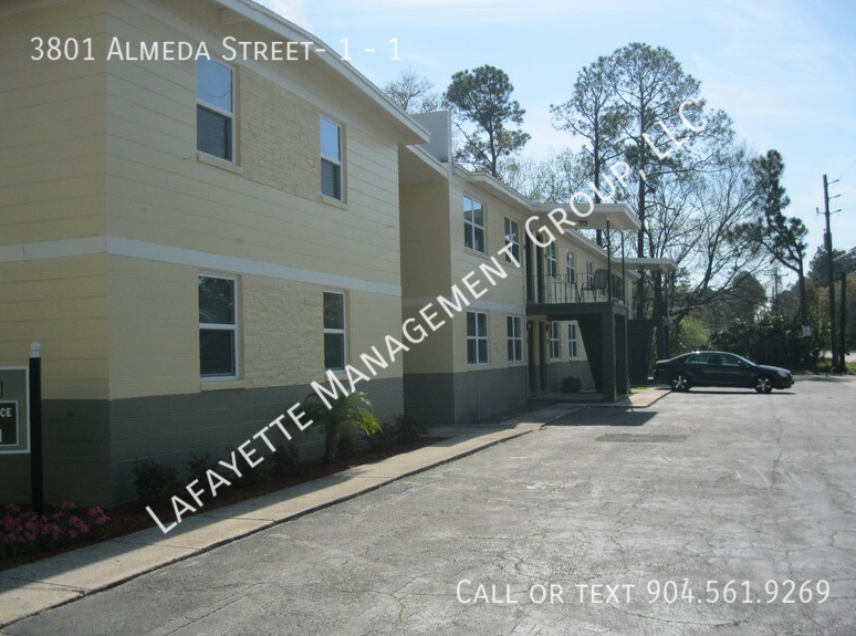 3801 Almeda St in Jacksonville, FL - Building Photo