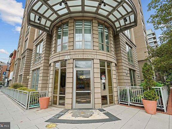 301 Massachusetts Ave NW in Washington, DC - Building Photo