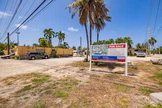 5730 4th Ave in Key West, FL - Foto de edificio - Building Photo