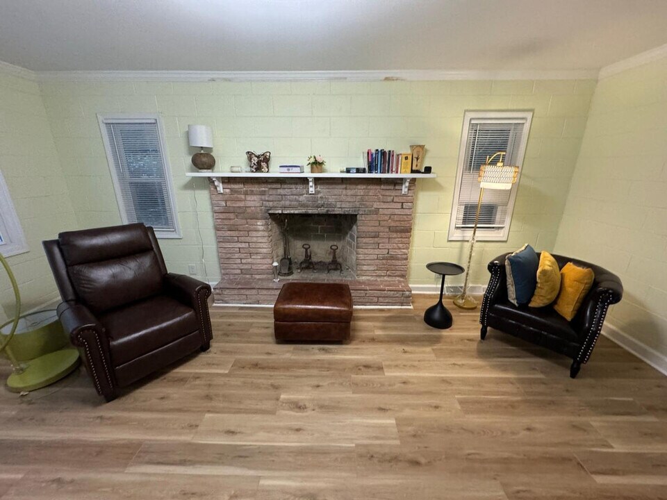 1305 Lynn Rd in Raleigh, NC - Building Photo