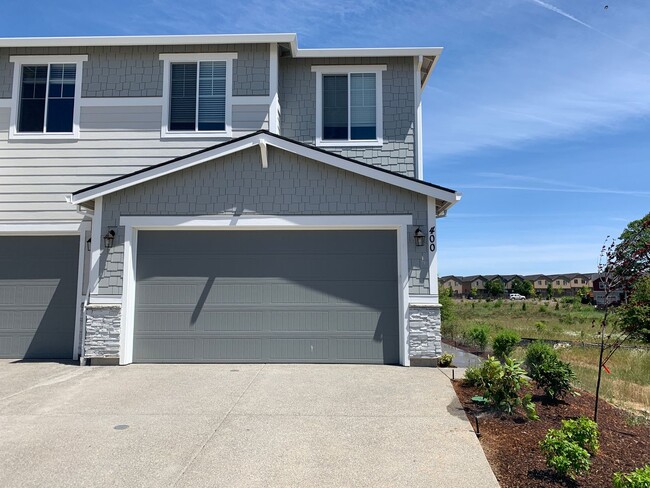 property at 400 N 30th Dr
