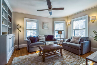 29-31 Morse St, Unit 31 Morse Street in Watertown, MA - Foto de edificio - Building Photo