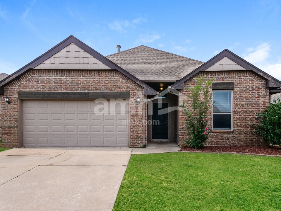 8308 NW 139th Terrace in Oklahoma City, OK - Building Photo