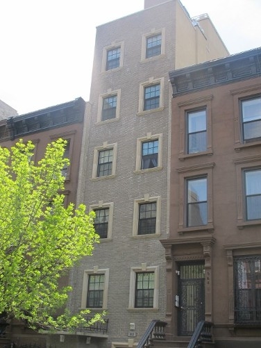 352 W 123rd St in New York, NY - Building Photo