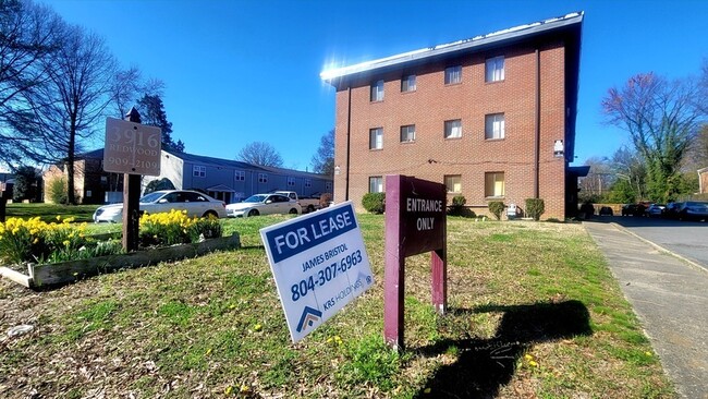 property at 3916 Chamberlayne Ave