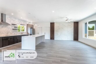 1140 Redbud Dr in Redding, CA - Building Photo - Building Photo