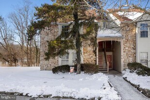 321 Tavistock Rd in Cherry Hill Township, NJ - Building Photo