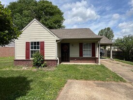 510 Shady Grove E in Hernando, MS - Building Photo