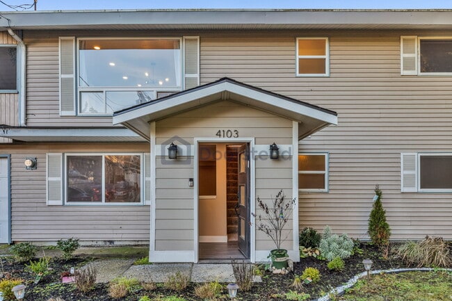 4103 NE 2nd Pl in Renton, WA - Building Photo - Building Photo