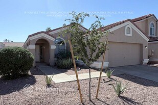 414 S Lake Mirage Dr in Gilbert, AZ - Building Photo