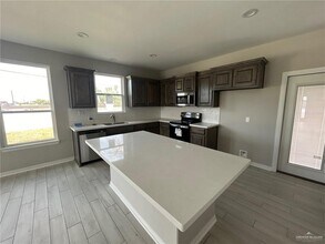 11 Emory Ave in McAllen, TX - Building Photo - Building Photo