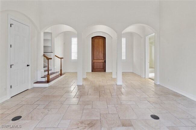 405 Tradewinds Ave in Naples, FL - Building Photo - Building Photo