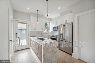 608 Roxboro Pl NW in Washington, DC - Building Photo - Building Photo