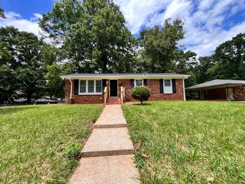 1248 Rosada Dr in Charlotte, NC - Building Photo