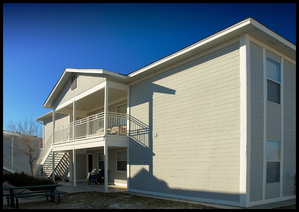 Pinos Blanco in Bloomfield, NM - Foto de edificio