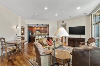 500 Throckmorton St in Fort Worth, TX - Building Photo - Building Photo