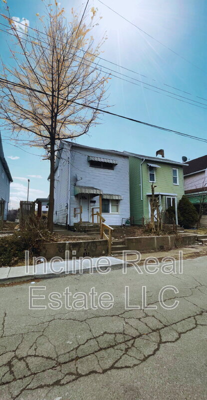 property at 1511 Scott St