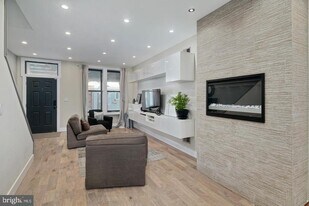 1534 N Natrona St in Philadelphia, PA - Building Photo