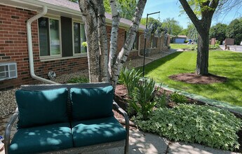Greenvale Apartments in Cambridge, WI - Foto de edificio - Building Photo