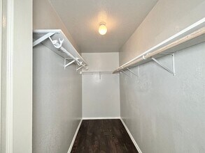 83 Booker Palm in San Antonio, TX - Building Photo - Building Photo