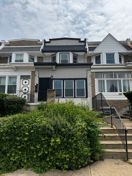 5009 N 9th St in Philadelphia, PA - Foto de edificio