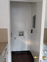 104 Holland St in Overton, TX - Foto de edificio - Building Photo