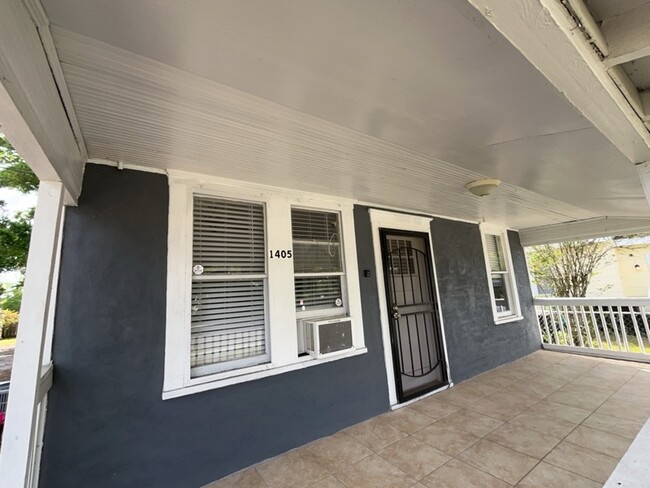 1405 S Westmoreland Dr in Orlando, FL - Building Photo - Building Photo